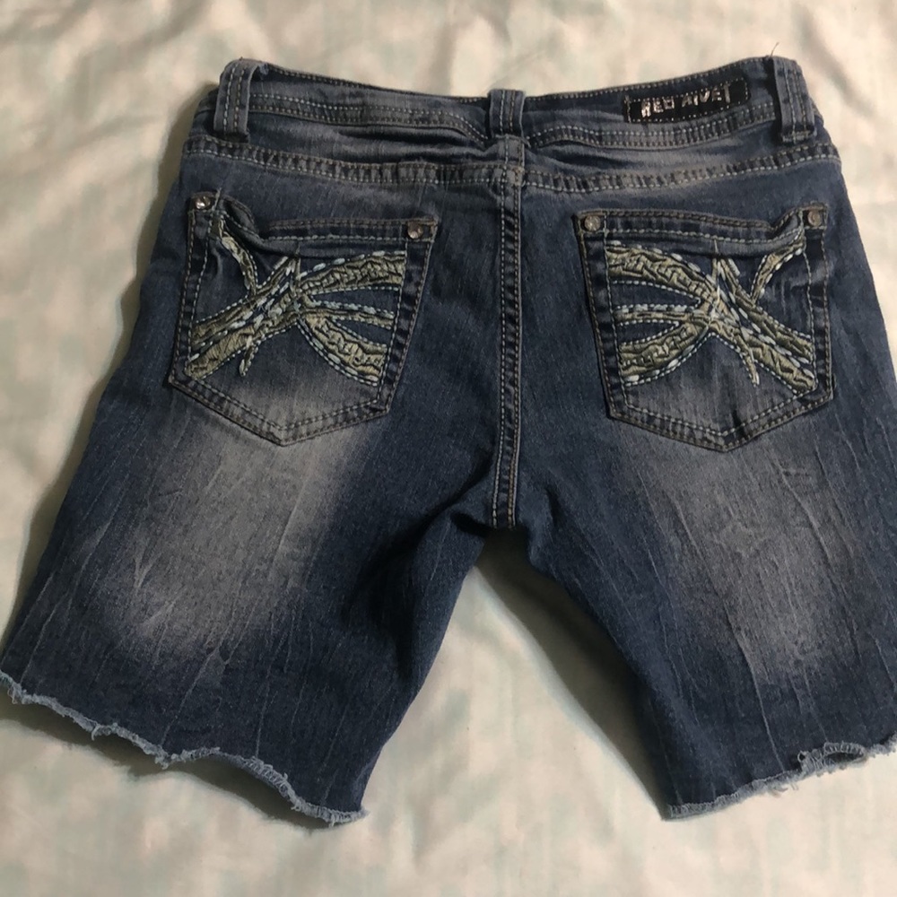 Red Rivet shorts - Picture 3 of 6